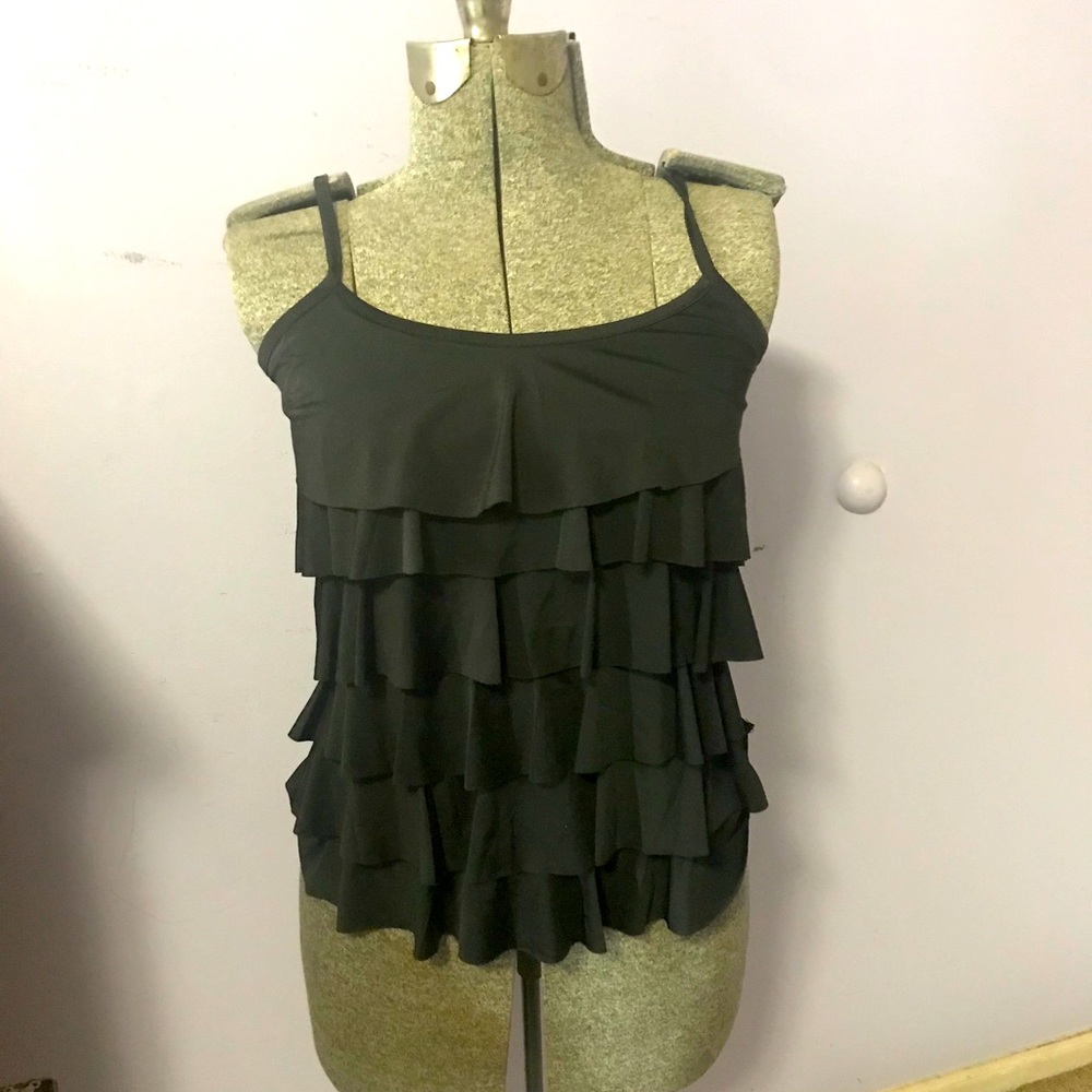 🥑ruffled tank top 🥑